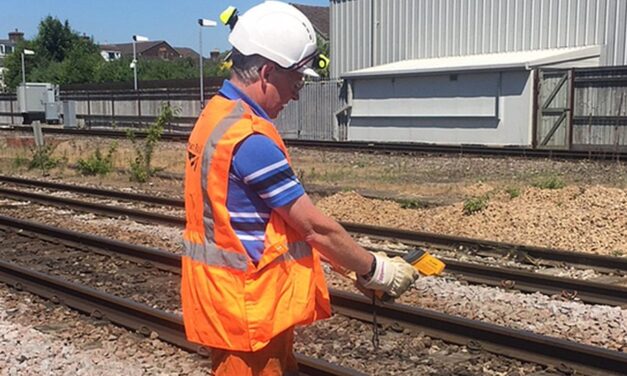 Rail passengers told to Avoid Travel in Heatwave